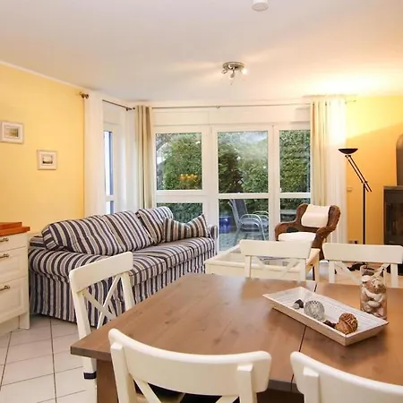 Ferienhaus Karoline, *